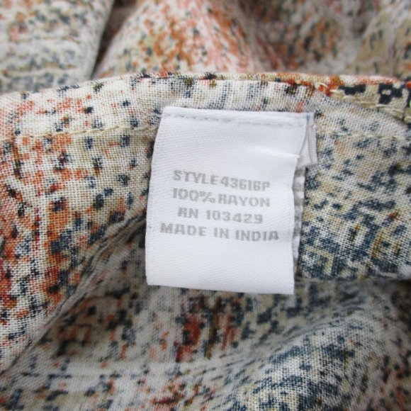 Intro Petites Abstract Print Button Front Top - Picture 6 of 6